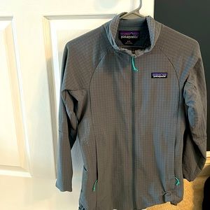 Patagonia women’s jacket. Light jacket great for running or outdoors.